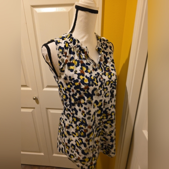 CABI V NECK BLOUSE, SIZE XS - Picture 8 of 10